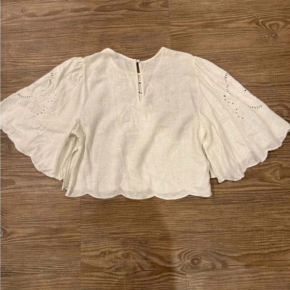 EUC Worn Once! Abercrombie white  Eyelet Angel sleeve Top size Medium ~$80 - Picture 4 of 6
